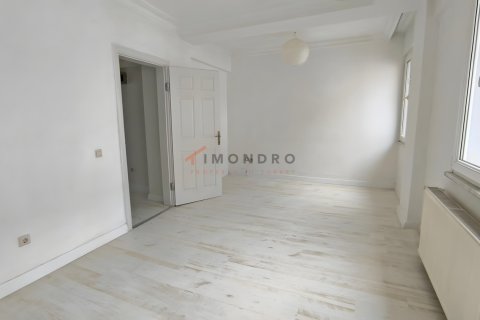 Продажа квартиры в Бейоглу, Стамбуле, Турция 2+1, 135м2, №223239 – фото 13