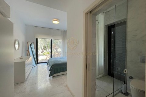 4+1 Villa  i Gumusluk, Mugla, Tyrkia Nr. 212868