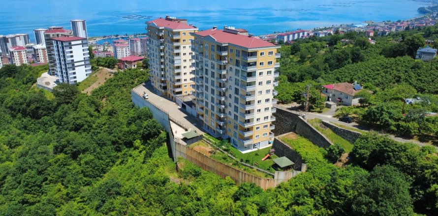 2+1 Lägenhet i Yomra, Trabzon, Turkiet Nr. 228500