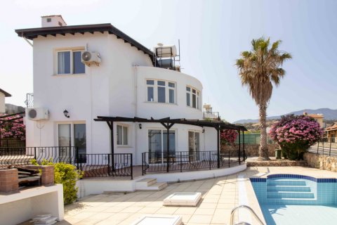 4+1 Villa  in Girne,  Nr. 211820 - 4