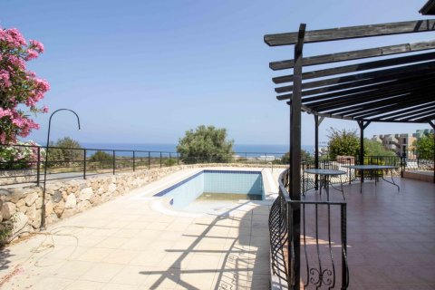 4+1 Villa  in Girne,  Nr. 211820 - 2