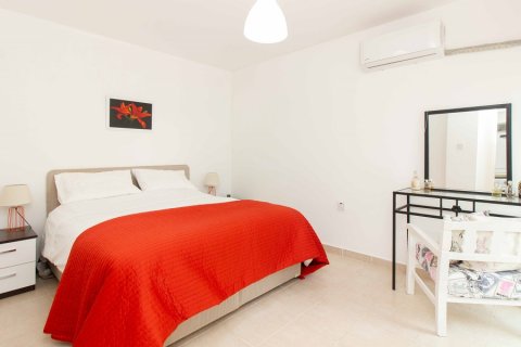 Продажа виллы  в Гирне, Северный Кипр 3+1, 110м2, №211821 – фото 8