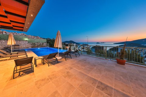 4+1 Villa i Kas, Antalya, Turkiet Nr. 221826 - 13