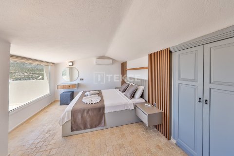 4+1 Villa i Kas, Antalya, Turkiet Nr. 221826 - 27