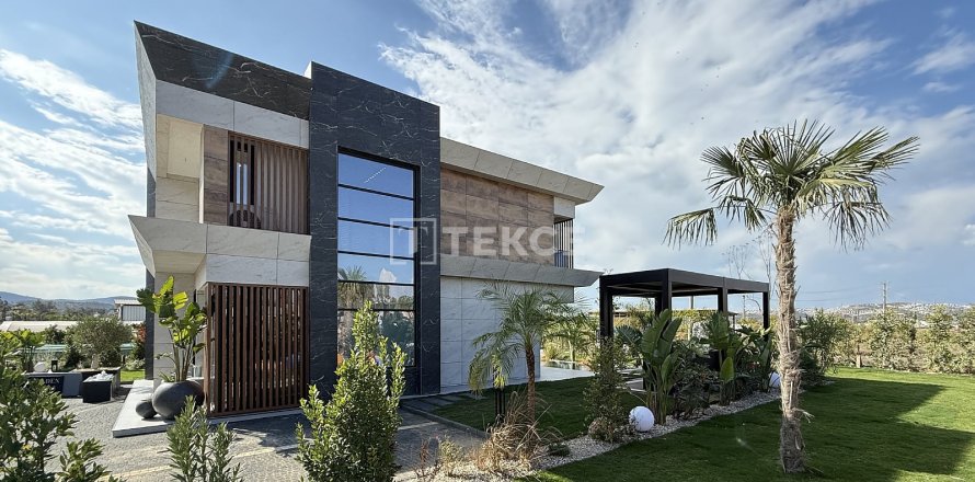4+1 Villa  in Milas, Mugla, Turkey No. 221824