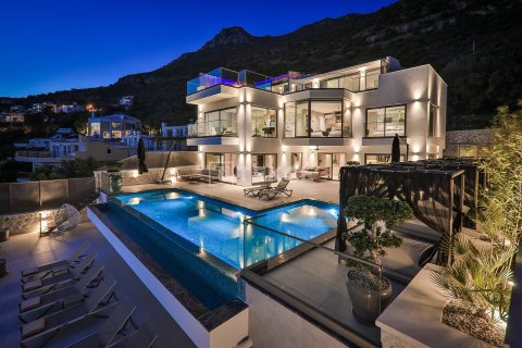 4+1 Villa  i Kas, Antalya, Turkiet Nr. 221827