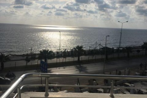 آپارتمان در Mahmutlar ، ترکیه 130 متر مربع. شماره 215732