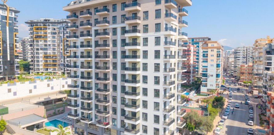 1+1 Apartment  in Mahmutlar, Antalya, Turkey No. 67631