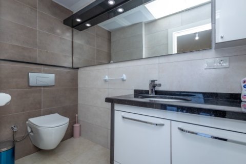 آپارتمان در  Antalya ، ترکیه 3 خوابه ، 165 متر مربع.  شماره 222751 - 11