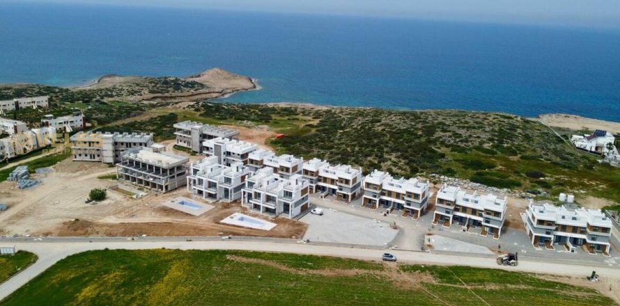 2+1 Apartment  in Tatlisu, Famagusta, Northern Cyprus No. 214611
