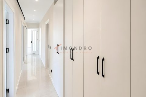 3+1 Lägenhet i Kadikoy, Istanbul, istanbul, Turkiet Nr. 237846 - 4