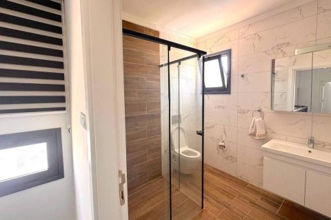 Аренда виллы  в Караогланоглу, Гирне, Северный Кипр 3+1, 350м2, №213853 – фото 10