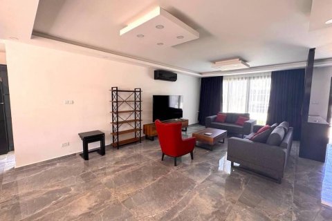Аренда виллы  в Караогланоглу, Гирне, Северный Кипр 3+1, 350м2, №213853 – фото 5