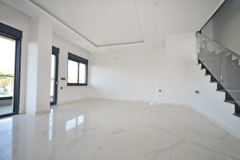 2+1 Wohnung  in Alanya, Antalya, Türkei Nr. 216882 - 3