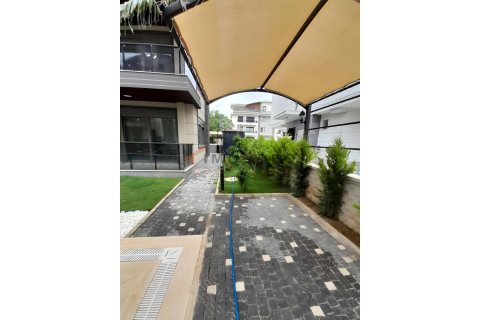 آپارتمان در  Belek ، ترکیه 1 خوابه ، 77 متر مربع.  شماره 212290 - 21