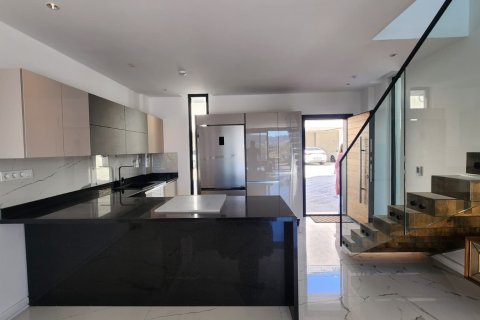 Продажа виллы  в Каргыджаке, Аланье, Анталье, Турция 3+1, 180м2, №212294 – фото 11
