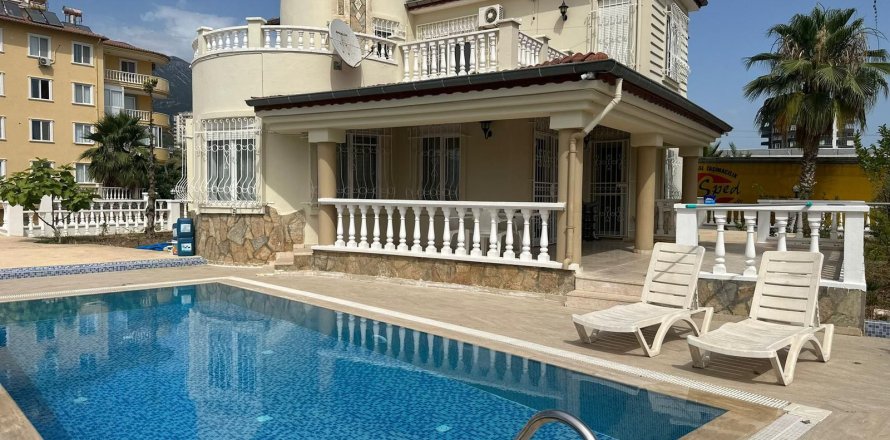 3+1 Villa  in Mahmutlar, Antalya, Türkei Nr. 217879