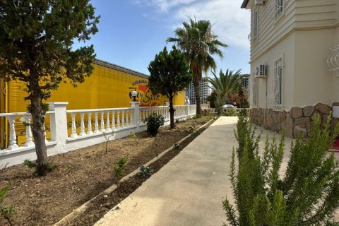 3+1 Villa  in Mahmutlar, Antalya, Türkei Nr. 217879 - 21