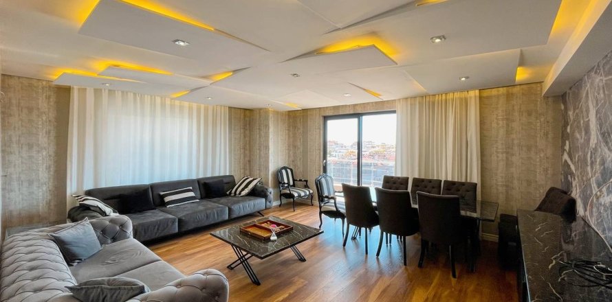 3+1 Apartment  in Alanya, Antalya, Turkey No. 215486