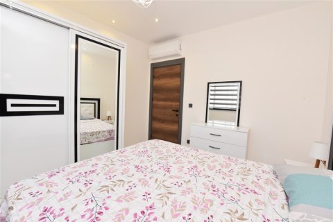 1+1 Leilighet  i Alanya, Antalya, Tyrkia Nr. 216671 - 2