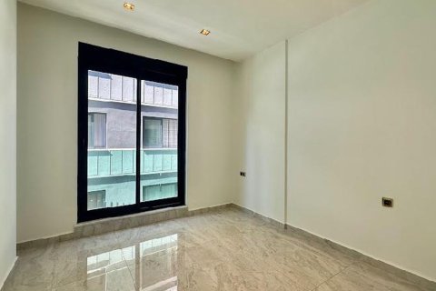 2+1 Apartment  in Alanya, Antalya, Turkey No. 215896