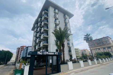 2+1 Apartment  in Alanya, Antalya, Turkey No. 215901