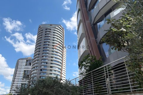 3+1 Apartment  in Kadikoy, Istanbul, Turkey No. 237498