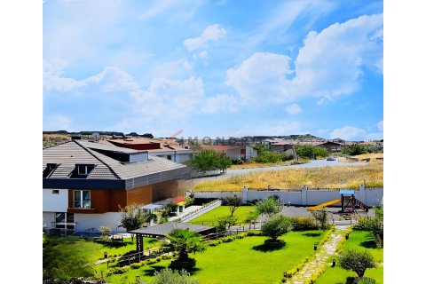 4+1 Apartment  in Beylikduezue, Istanbul, Turkey No. 225248