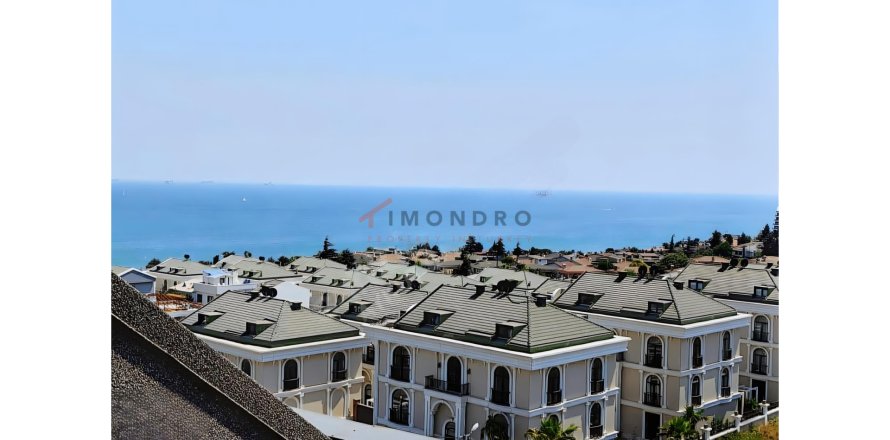 3+1 Leilighet  i Bueyuekcekmece, Istanbul, Tyrkia Nr. 225247