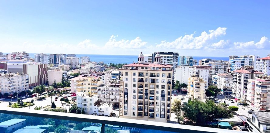 1+1 Apartment  in Mahmutlar, Antalya, Turkey No. 229018