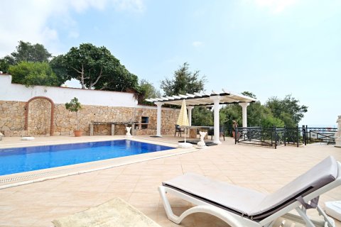 4+1 Villa  i Mahmutlar, Antalya, Tyrkia Nr. 218011 - 23