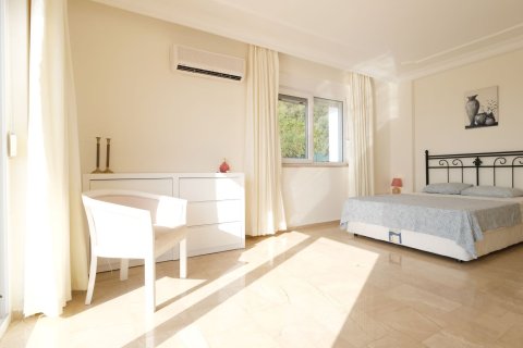4+1 Villa  i Mahmutlar, Antalya, Tyrkia Nr. 218011 - 18