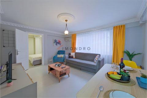 2+1 Leilighet  i Beyoglu, Istanbul, Tyrkia Nr. 221179