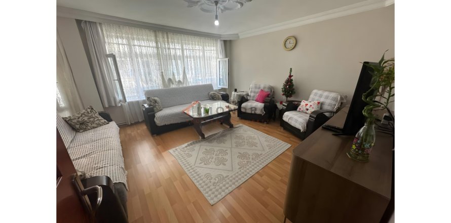 3+1 Apartment in Fatih, Istanbul, Turkey No. 223134