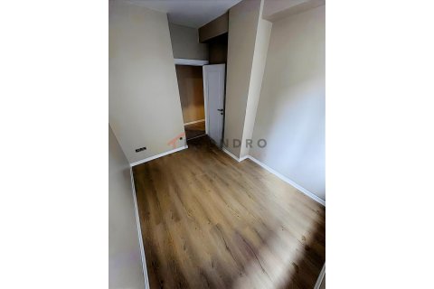 2+1 Wohnung in Üsküdar, Istanbul, Türkei Nr. 215467 - 12