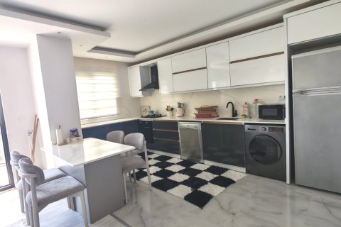 2+1 Lägenhet i Mahmutlar, Antalya, Turkiet Nr. 237408 - 6