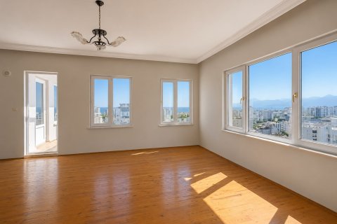 3+1 Apartment  in Antalya, Turkey No. 232556