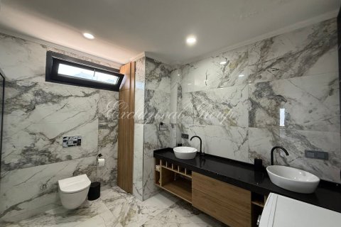 4+1 Villa i Bodrum, Mugla, Tyrkia Nr. 237614 - 11