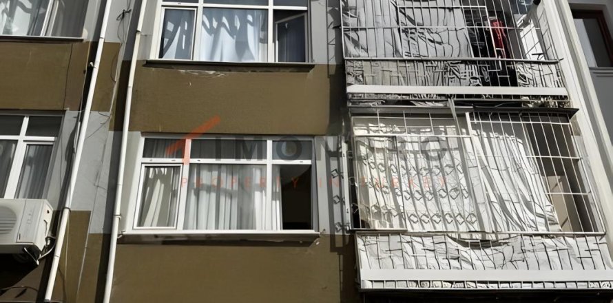 2+1 Apartment in Fatih, Istanbul, Turkey No. 237612