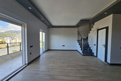 2+1 Lägenhet  i Alanya, Antalya, Turkiet Nr. 221332 - 2