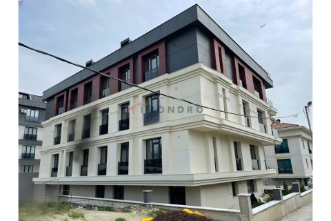 4+1 Lägenhet  i Beylikduezue, istanbul, Turkiet Nr. 225276