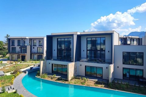 Apartment in Girne, Northern Cyprus No. 225273