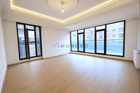 2+1 Wohnung  in Küçükçekmece, Istanbul, Türkei Nr. 238120 - 3