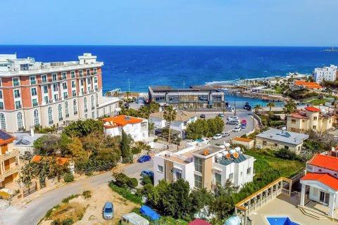 Apartment  in Girne, Northern Cyprus No. 225364