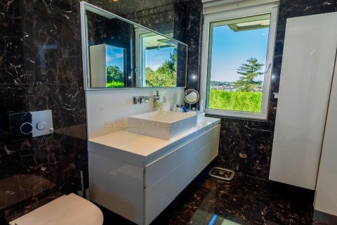 6+1 Villa  in Beykoz, Istanbul, Türkei Nr. 138904 - 25