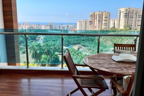 1+1 Apartment  in Mahmutlar, Antalya, Turkey No. 237631