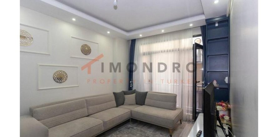 2+1 Apartment in Beyoglu, Istanbul, Turkey No. 227189