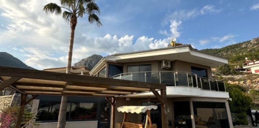 3+1 Villa i Antalya, Tyrkiet Nr. 222860