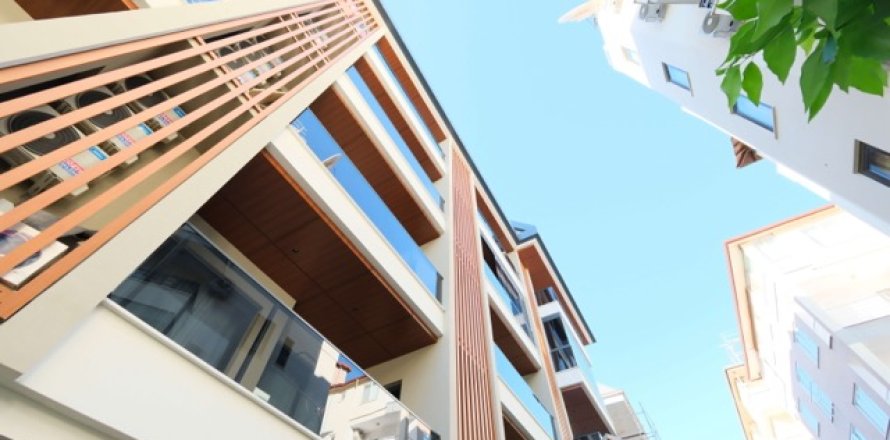 2+1 Apartment  in Antalya, Turkey No. 222627