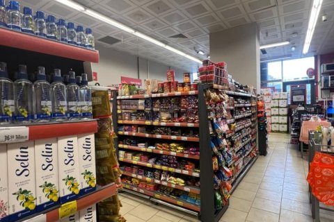 ملک تجاری در  Istanbul ، ترکیه 220 متر مربع.  شماره 222668 - 7